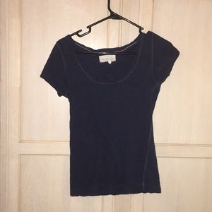 Navy blue ( Aeropostale ) t shirt ( Medium)